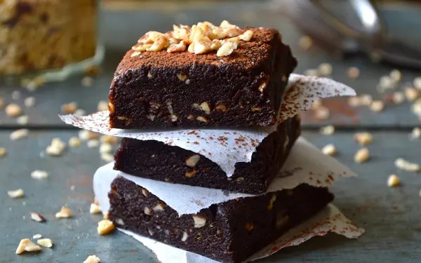 Raw-Brownies-02_11zon